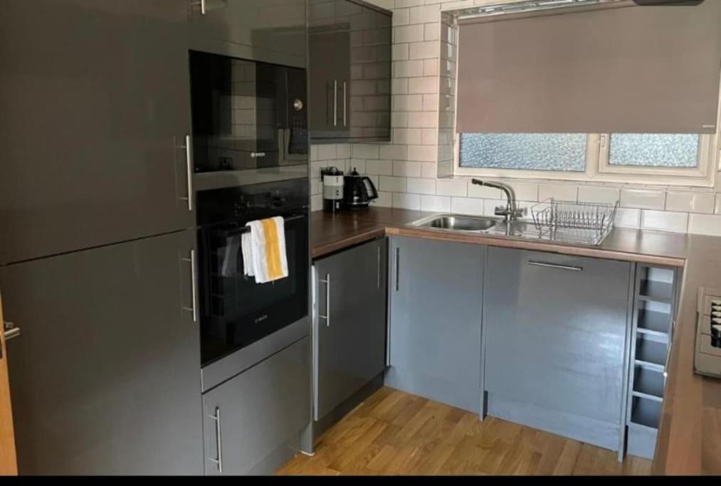 Hu1 Stylish Cozy Central Apartment Wifi H3 Kingston upon Hull Exterior photo